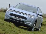 Mitsubishi Outlander PHEV 2014 года (UK)